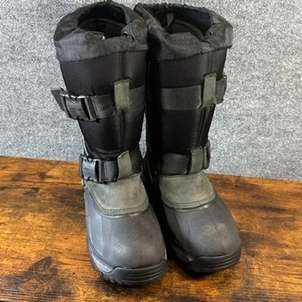Baffin Impact Snow Boots Mens 10 Insulated Waterproof Buckle Arctic Rugged Ice